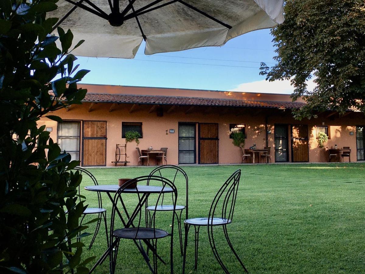 Societa Agricola Le More Agriturismo La Dondina بودريو المظهر الخارجي الصورة