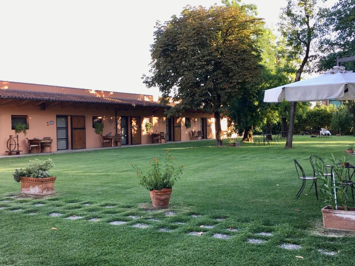 Societa Agricola Le More Agriturismo La Dondina بودريو المظهر الخارجي الصورة